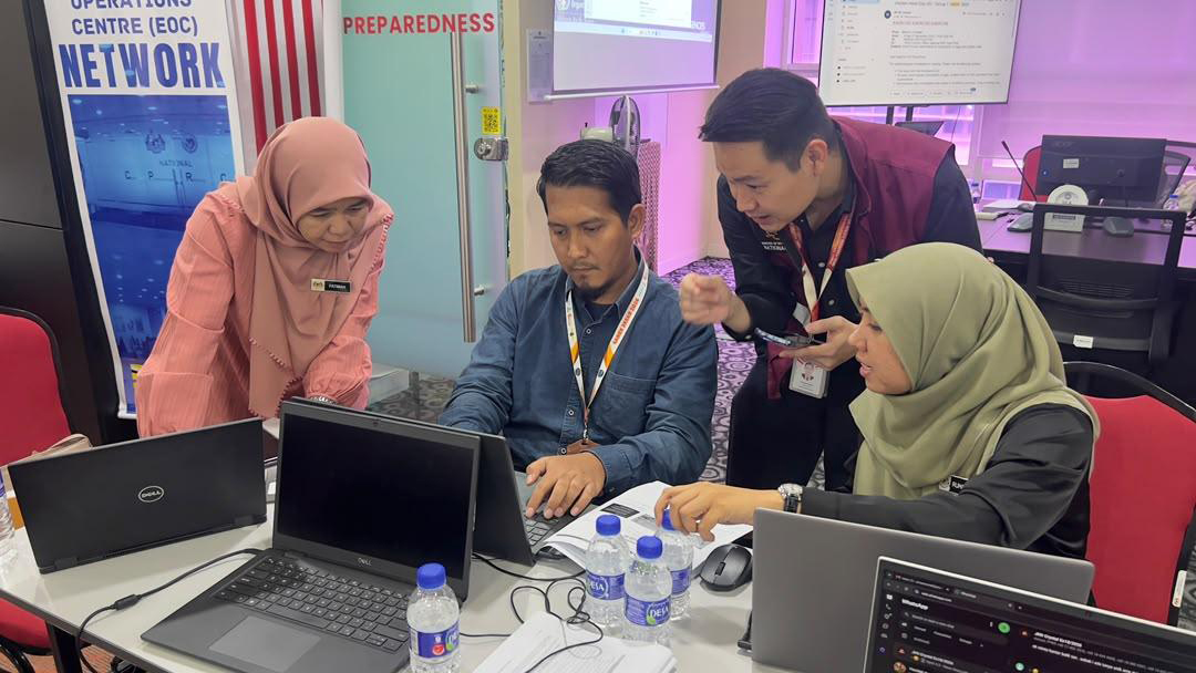 Participants in IHR Exercise Crystal 2026 discuss information and next steps
